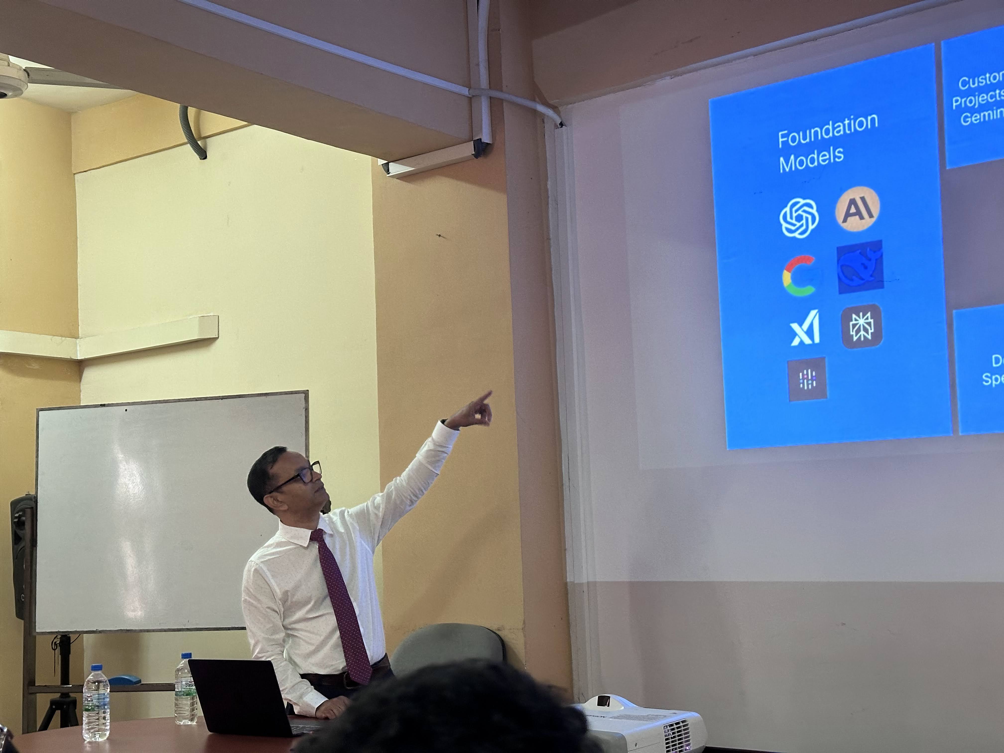 Dr. MTD Lakshan teaching about AI in a lecture setting